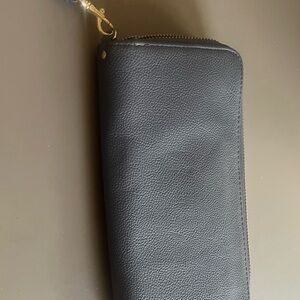 Black Leather Zip Wallet